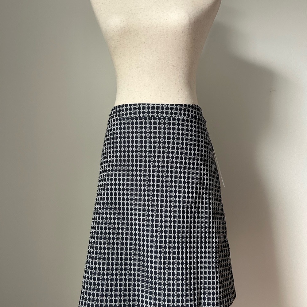 NWT Margaret M Navy Silver Geometric A-Line Skirt Size M